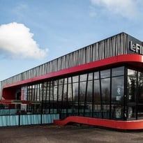 Visite guidée du fil, salle de concert : des coulisses, aux studios, à la scène !