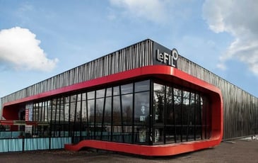 Visite guidée du fil, salle de concert : des coulisses, aux studios, à la scène !