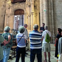 La collégiale se visite en deux temps