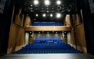 Le chantier est terminé, le Théâtre renaît, les émotions aussi