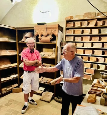 Visite accompagnée de la collection de briques de Paul Robert